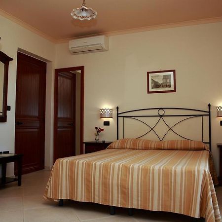Villa Cristina Giardini-Naxos Kültér fotó
