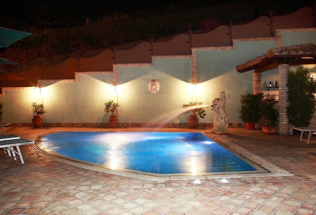 Villa Cristina Giardini-Naxos Kültér fotó
