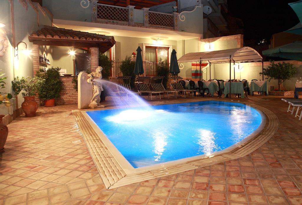 Villa Cristina Giardini-Naxos Kültér fotó