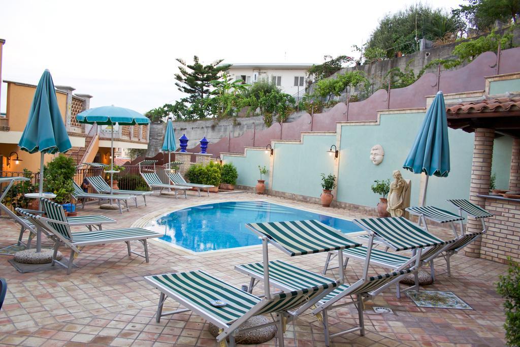 Villa Cristina Giardini-Naxos Kültér fotó