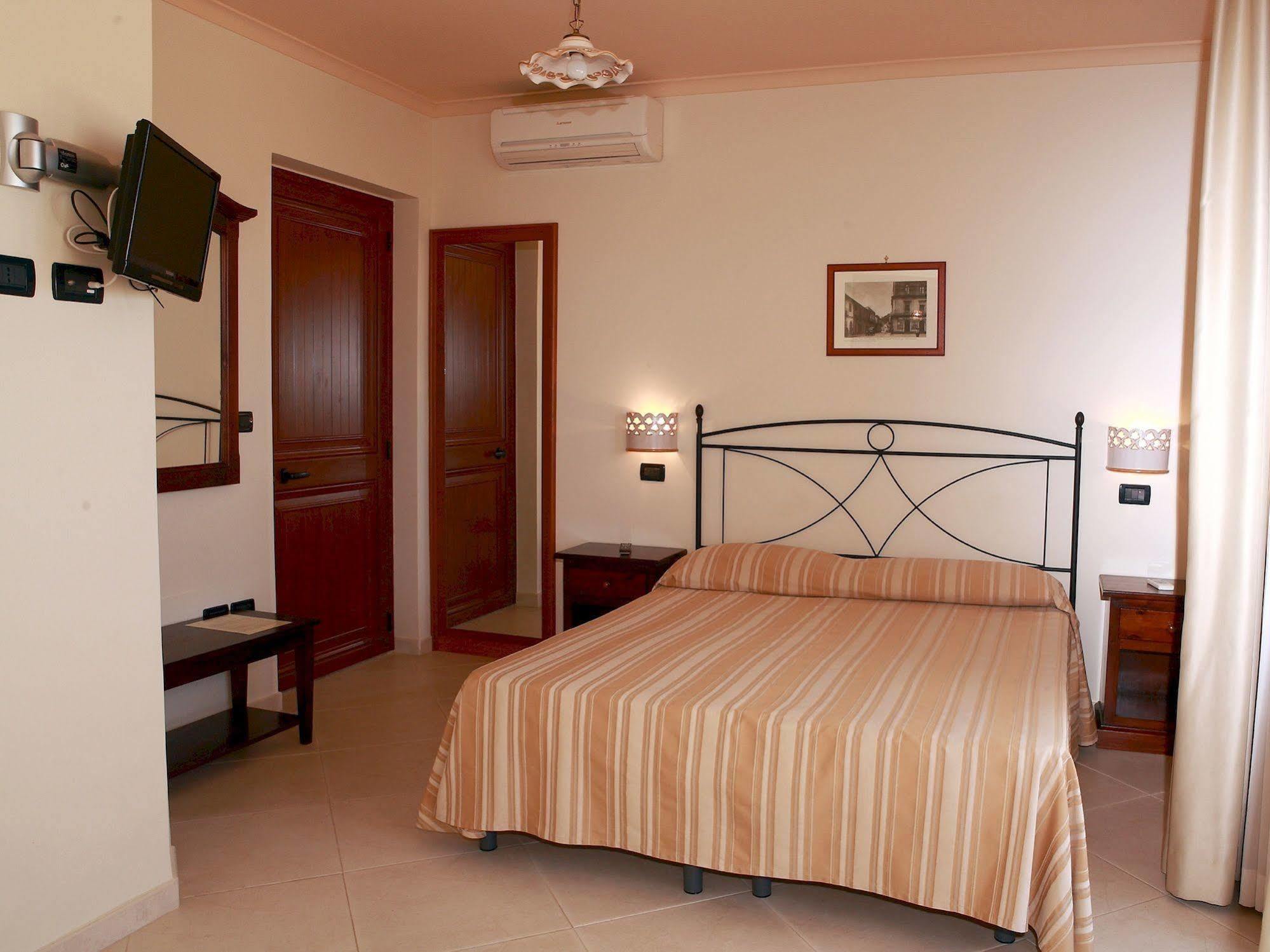 Villa Cristina Giardini-Naxos Kültér fotó