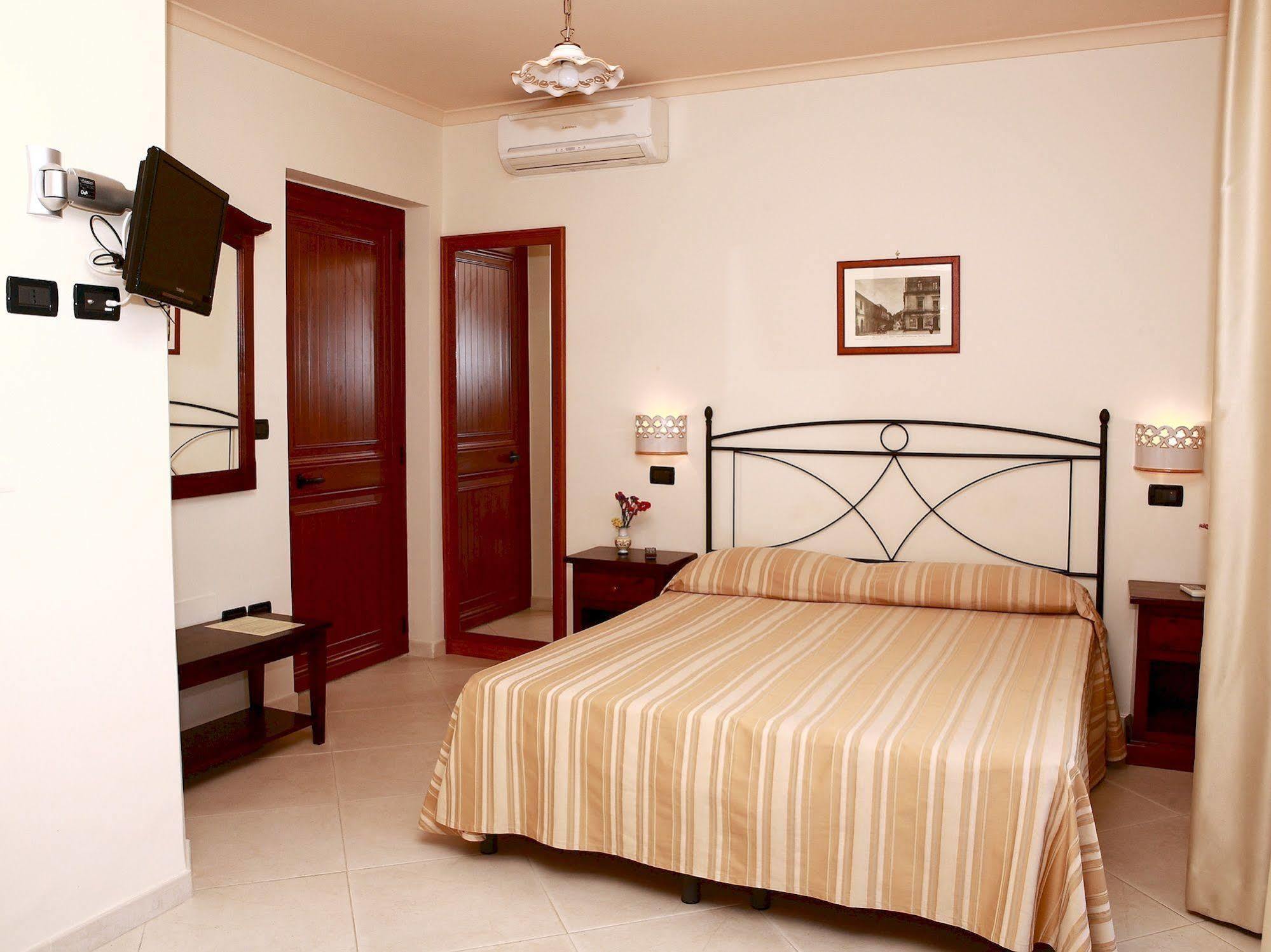 Villa Cristina Giardini-Naxos Kültér fotó