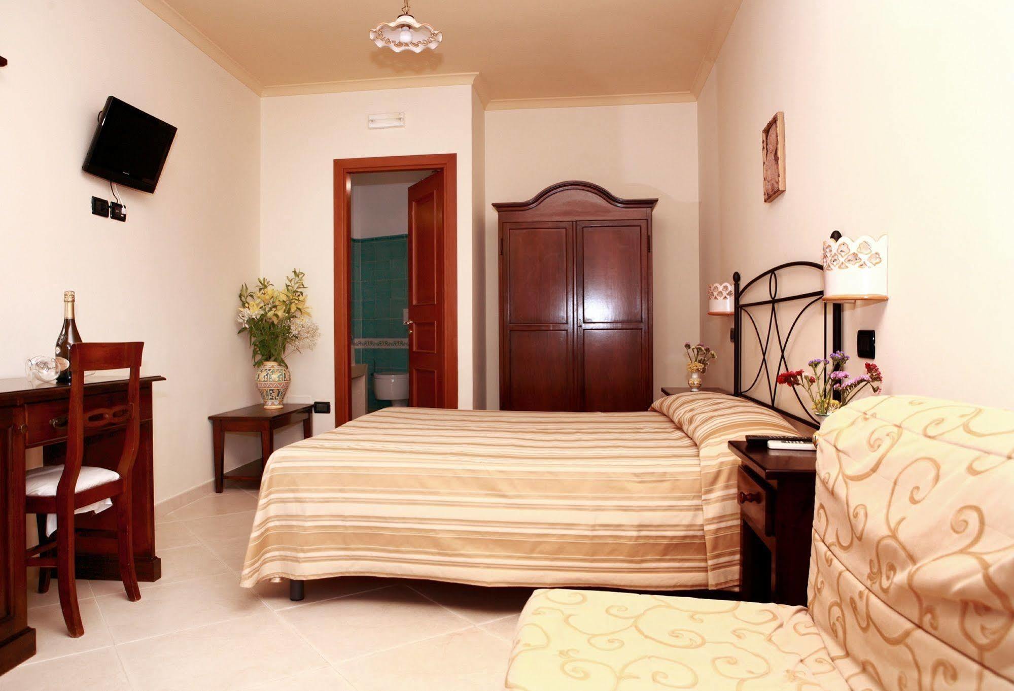 Villa Cristina Giardini-Naxos Kültér fotó