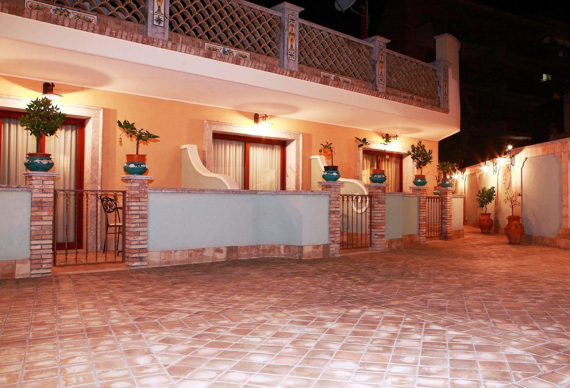 Villa Cristina Giardini-Naxos Kültér fotó